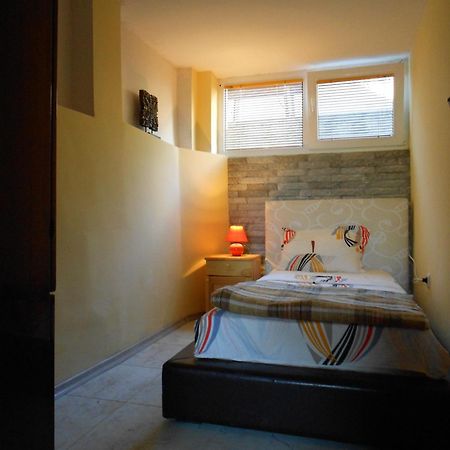 Хостел Дел Мар Hostel Варна Екстериор снимка